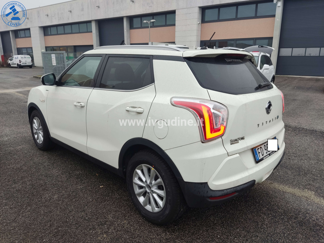 Foto 5 — Autoveicolo SSANGYONG TIVOLI targato FD96***, anno di immatricolazione 2016, cc 1.597, kW 84,60 (115 CV), alimentato a gasolio, km rilevati 87.806, provvisto dei documenti di circo…