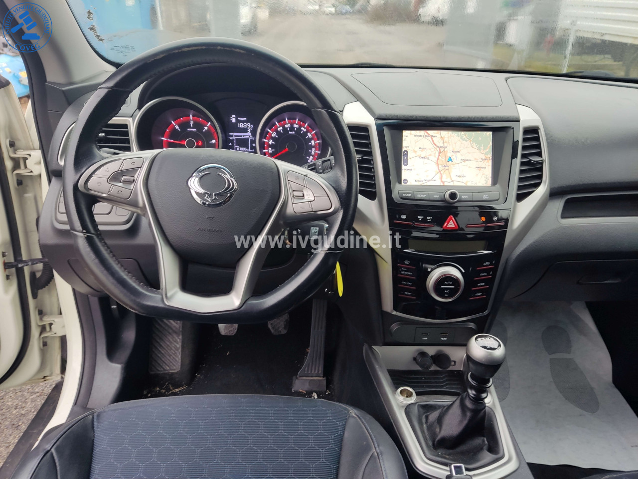 Foto 19 — Autoveicolo SSANGYONG TIVOLI targato FD96***, anno di immatricolazione 2016, cc 1.597, kW 84,60 (115 CV), alimentato a gasolio, km rilevati 87.806, provvisto dei documenti di circo…