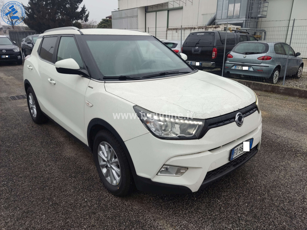 Foto 9 — Autoveicolo SSANGYONG TIVOLI targato FD96***, anno di immatricolazione 2016, cc 1.597, kW 84,60 (115 CV), alimentato a gasolio, km rilevati 87.806, provvisto dei documenti di circo…