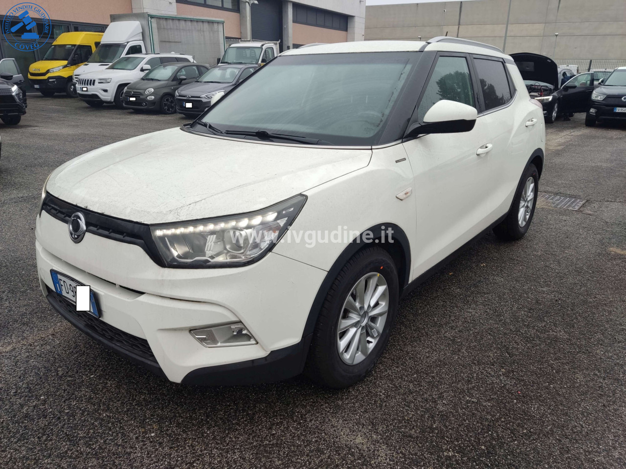 Autoveicolo SSANGYONG TIVOLI targato FD96***, anno di immatricolazione 2016, cc 1.597, kW 84,60 (115 CV), alimentato a gasolio, km rilevati 87.806, provvisto dei documenti di circolazione