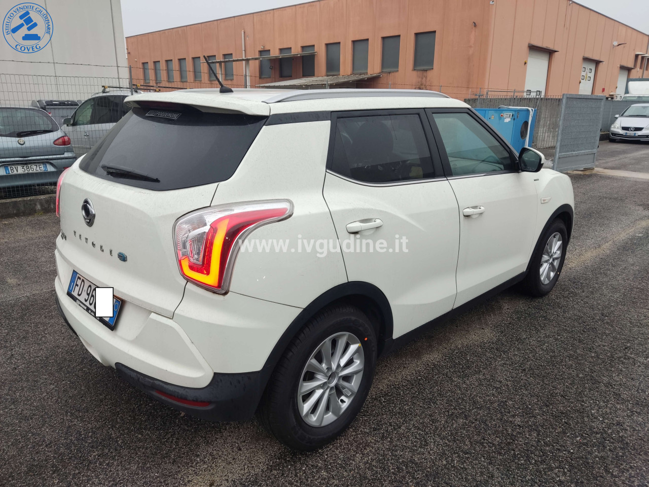 Foto 3 — Autoveicolo SSANGYONG TIVOLI targato FD96***, anno di immatricolazione 2016, cc 1.597, kW 84,60 (115 CV), alimentato a gasolio, km rilevati 87.806, provvisto dei documenti di circo…