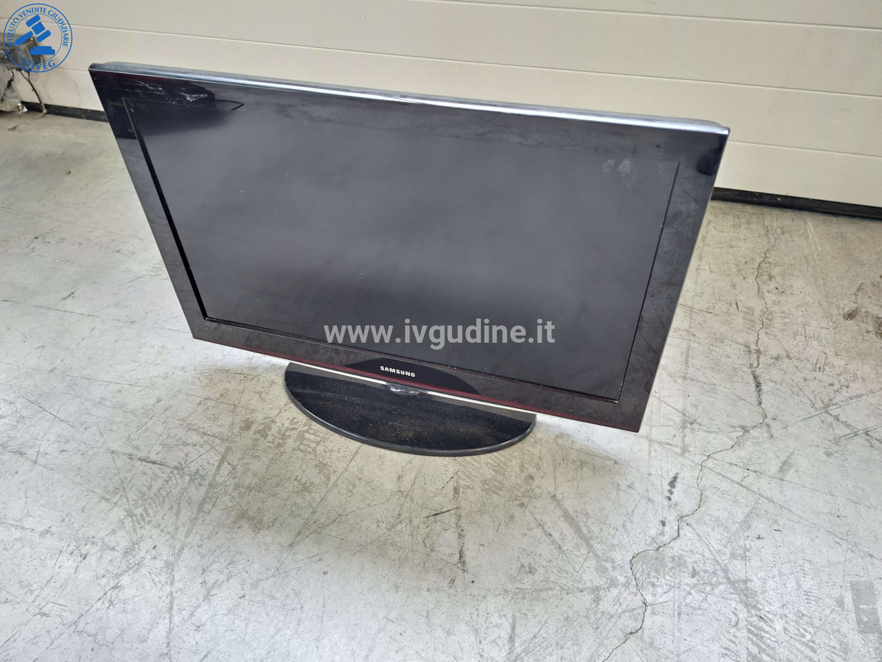 Foto 3 — (Lotto n.6) Smart TV Samsung 55" UE55RU8000 (4K 2019) + TV LCD Samsung 32" LE32C450 (2010)