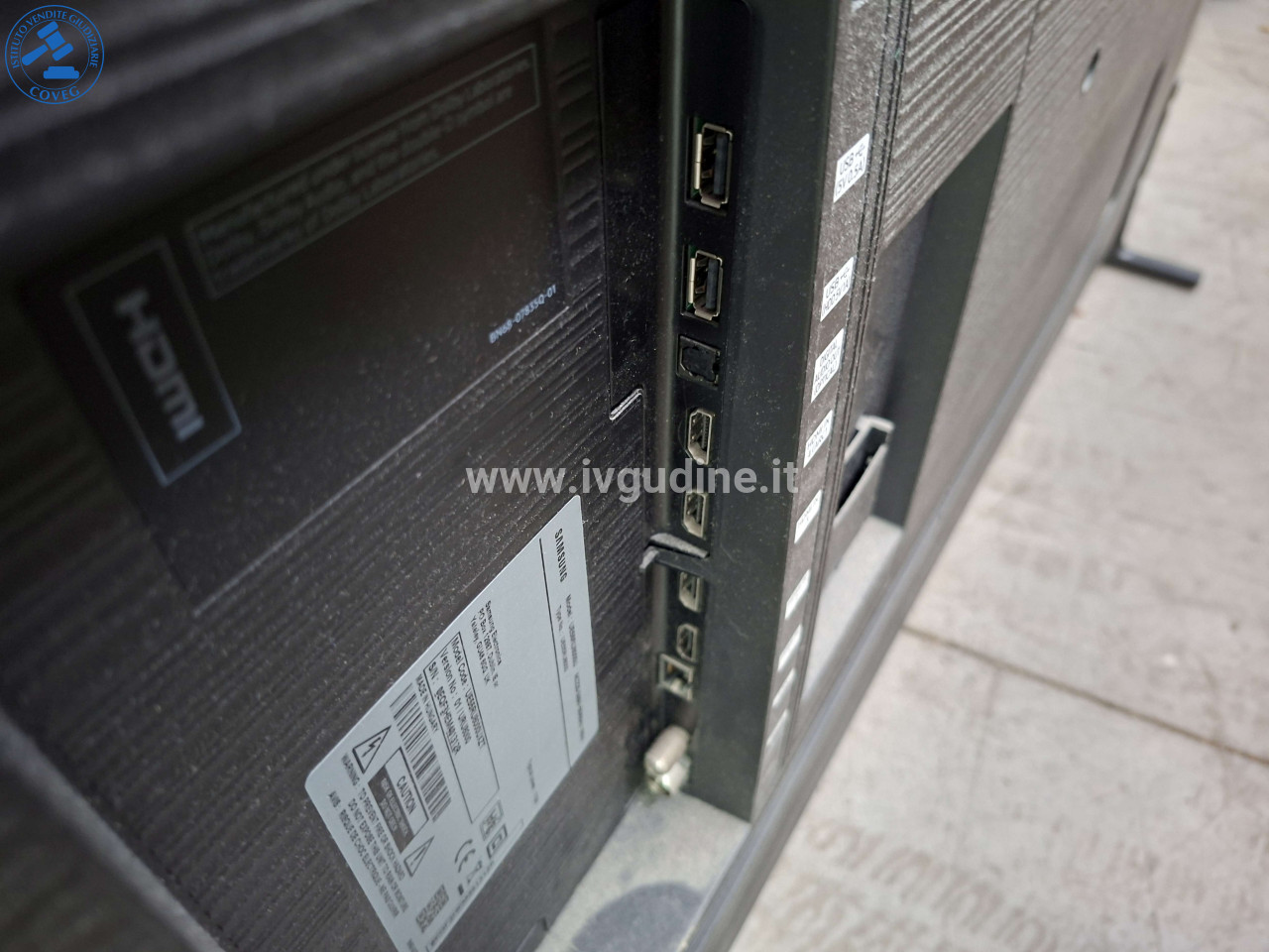 Foto 6 — (Lotto n.6) Smart TV Samsung 55" UE55RU8000 (4K 2019) + TV LCD Samsung 32" LE32C450 (2010)