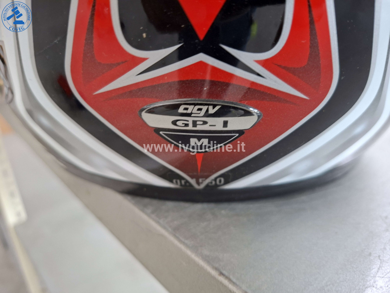 Foto 9 — (Lotto n.11) Motociclo Suzuki GSX-R 750 SRAD 1998, 749cc 99kW, con documenti di circolazione + 2 chiavi + codino monoposto + casco AGV